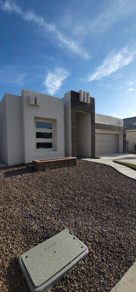 Building Photo - 12604 Josie Tinajero Ave