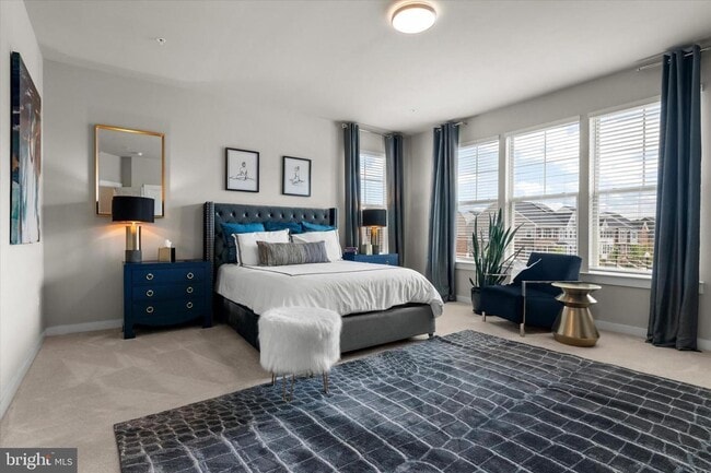 Building Photo - spacious 3-bedroom, 2 full and 2 half bathroom residence