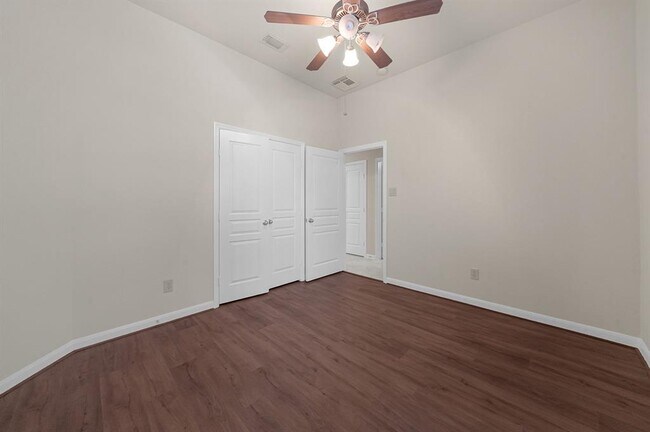 Building Photo - 9635 Empress Crossing Dr