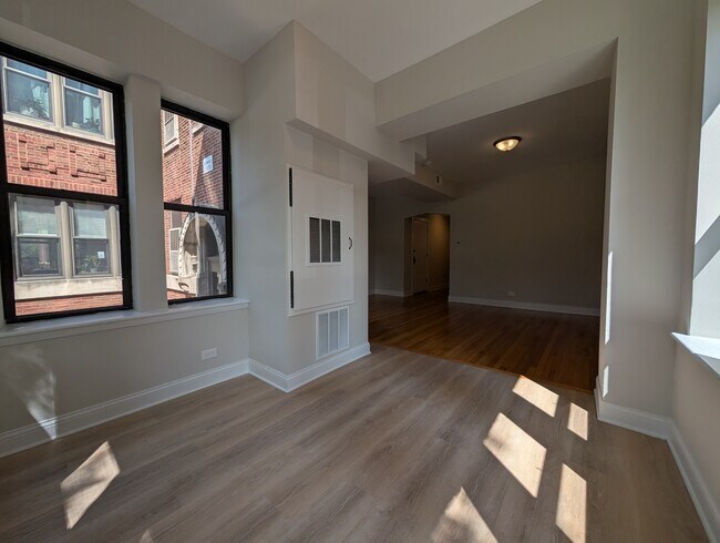 Building Photo - 2323 N Kedzie Blvd