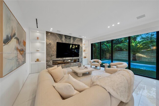 Building Photo - 34 SW 26th Rd