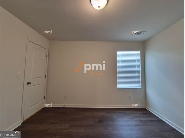Building Photo - 1081 Cold Water Dr