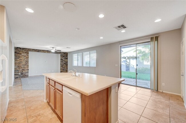 Building Photo - 4328 Desert Home Ave