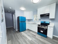 Building Photo - 6628-6630 Selfland Ave