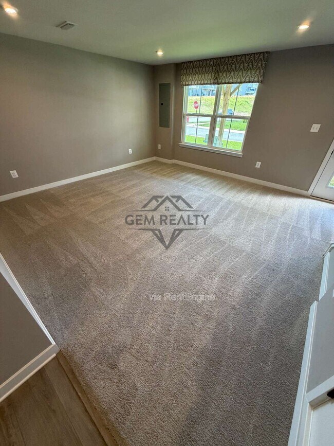 Building Photo - 8700 Stevenson Ln