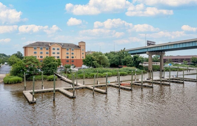Building Photo - 1 Meadowlands Pkwy