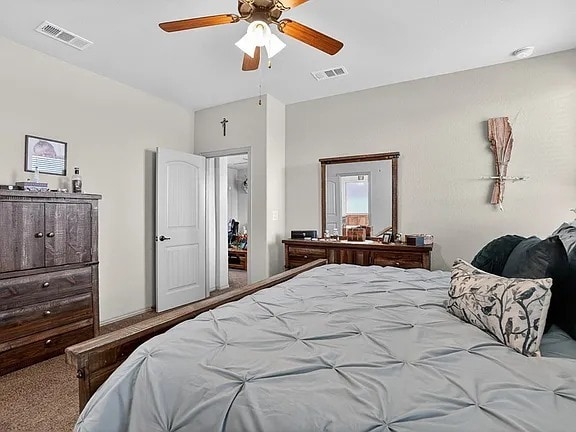 Building Photo - Comfy 3 Bed/2 Bath Midland Home with all appliances, backyard, attached garage, 6 min to grocery ...