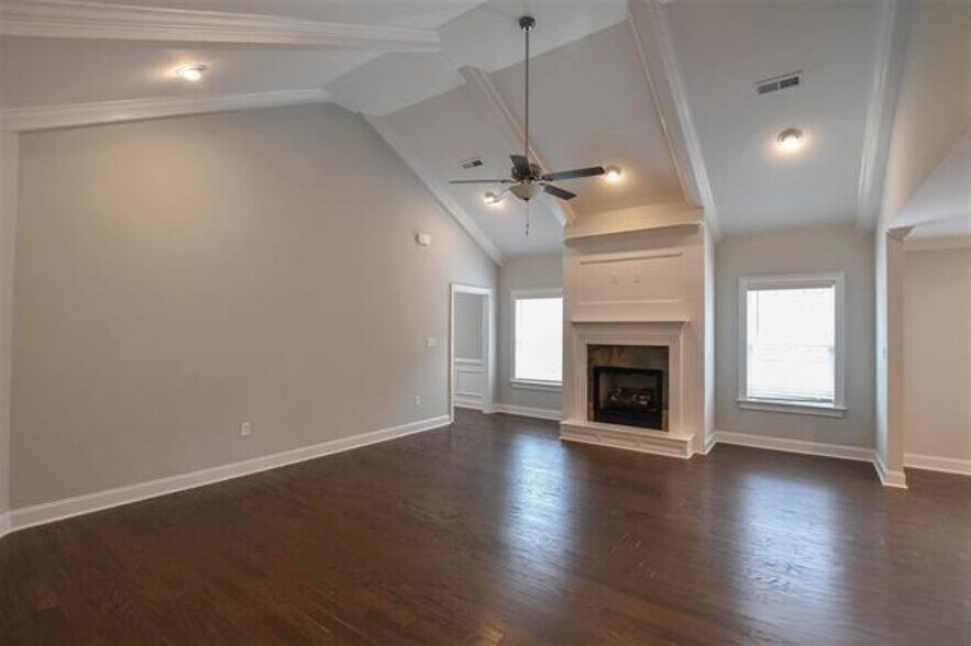 Building Photo - 113 Gary Allen Blvd