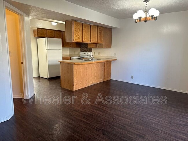 Building Photo - 1083 S 1200 W
