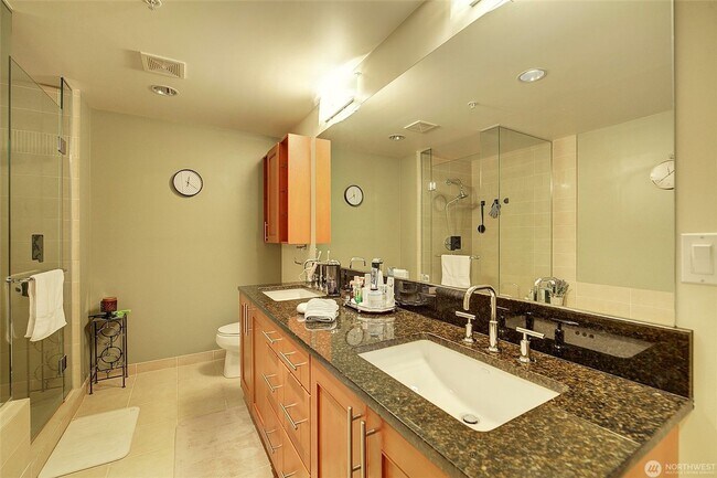 Building Photo - 2Bd/2Ba Bellevue Condo