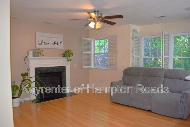 Building Photo - 1125 Lady Ashley Dr