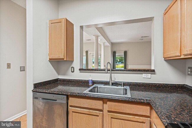 Building Photo - 14300 Rosy Ln