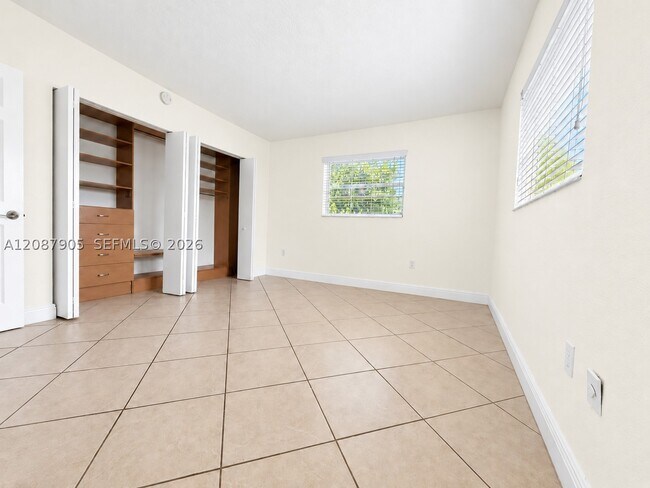 Building Photo - 8475 SW 94th St