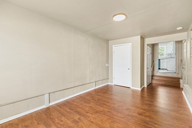 Building Photo - Charming 3-Bedroom Home Near the Rose Dist...