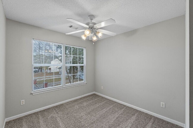 Building Photo - 266 Swaying Pine Ct