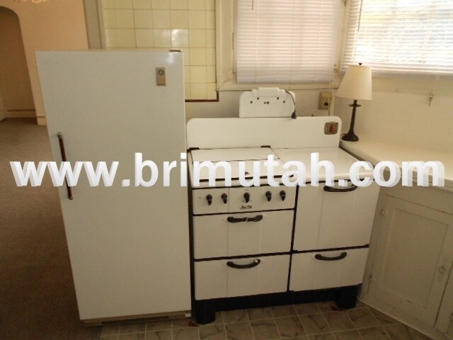 Building Photo - 1824 S 1000 E