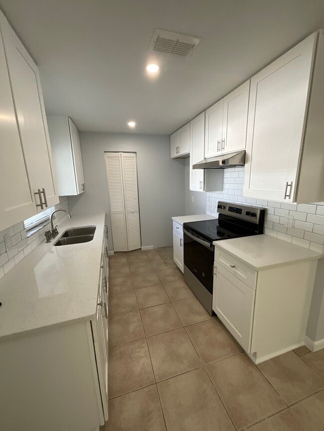 Building Photo - Great Home