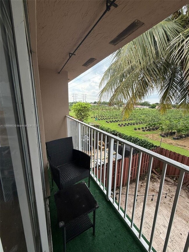 Building Photo - 17084 SW 138th Ct