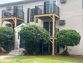 Building Photo - 402 White Cedar Blvd