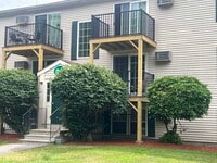 Building Photo - 402 White Cedar Blvd