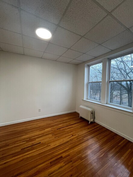 Building Photo - 179 W 48th St