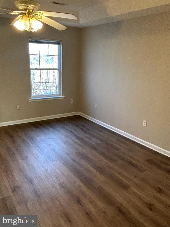 Building Photo - 8002 Bullfinch Pl