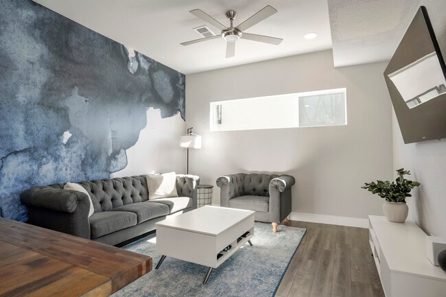 Building Photo - 3213 W Conejos Pl