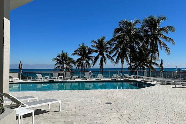 Building Photo - 6767 Collins Ave