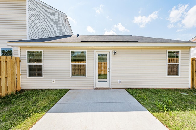 Building Photo - 8165 Bannock Cir