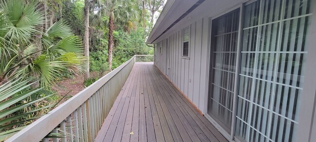 Building Photo - 3 Bedroom/ 2 Bath home in Black Acres(Close to UF)