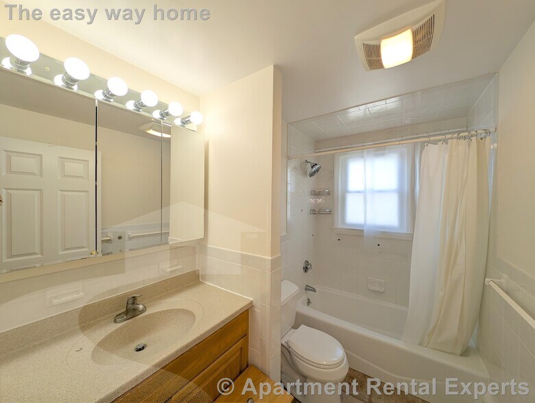 Building Photo - 7 Patrick St