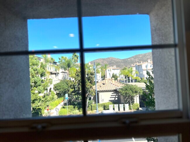 Building Photo - 10545 Zenor Ln