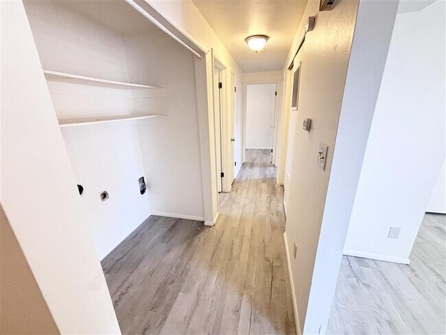 Building Photo - 325 W 100 S