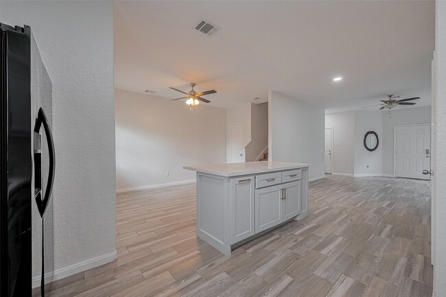 Building Photo - 6623 Arabella St