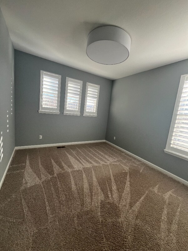 Building Photo - 1733 Pioneer Cir