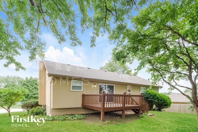 Building Photo - 208 S Darrowby Dr