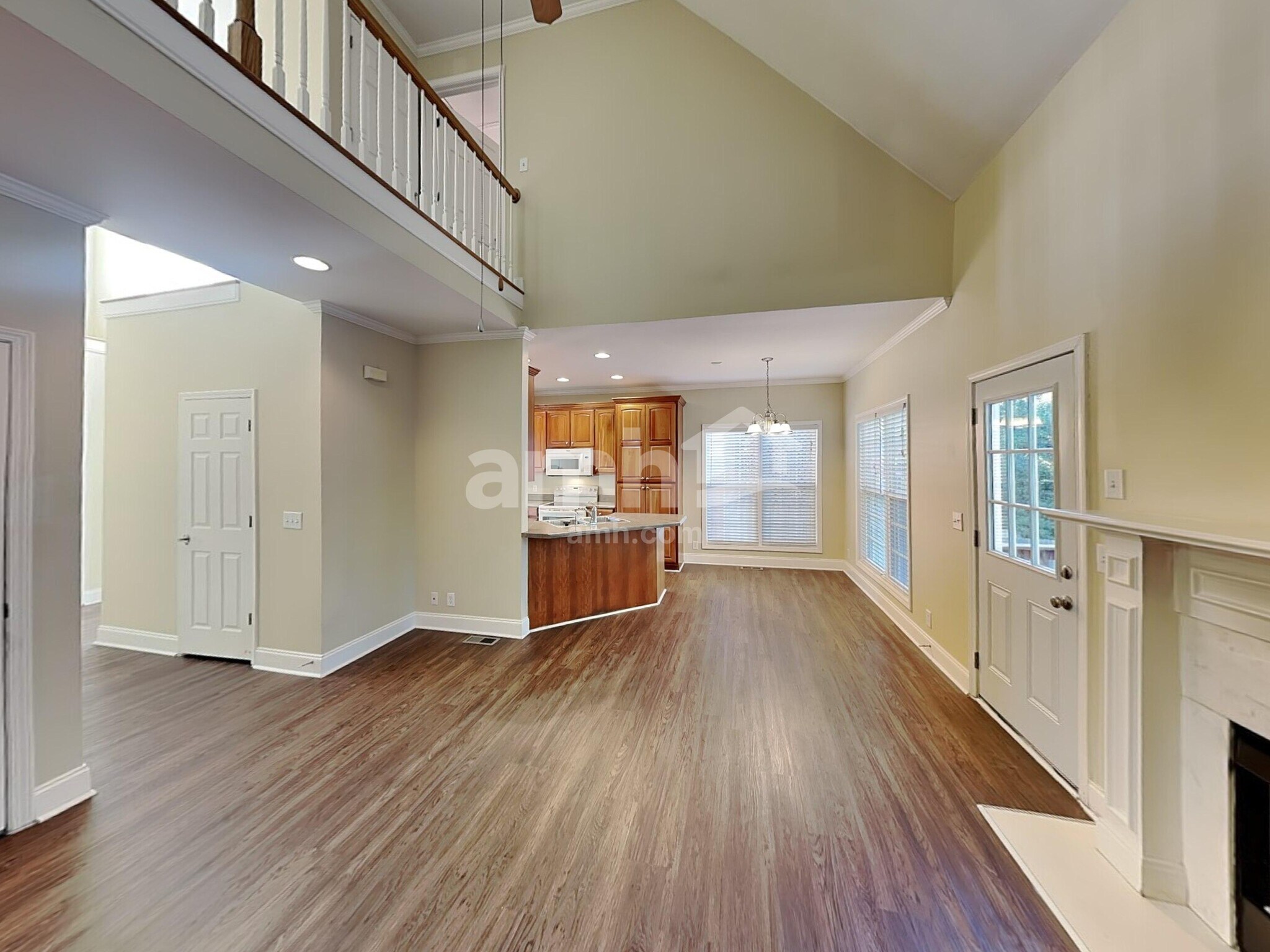 Building Photo - 2404 Adelaide Dr