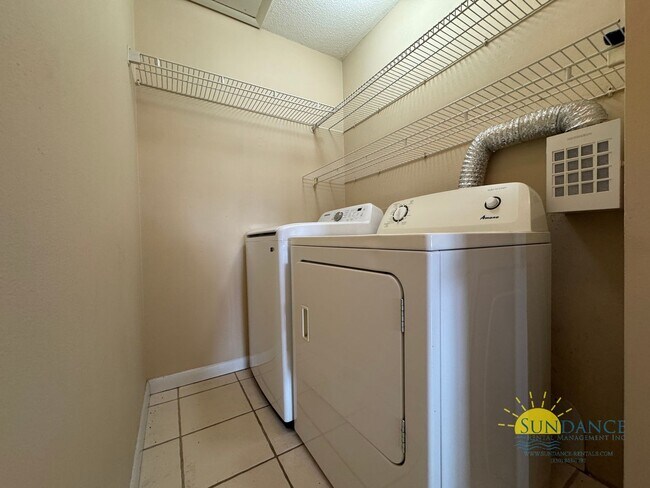 Building Photo - Waterfront Condo with Stunning Views – 2BR/2BA + Bonus Space!