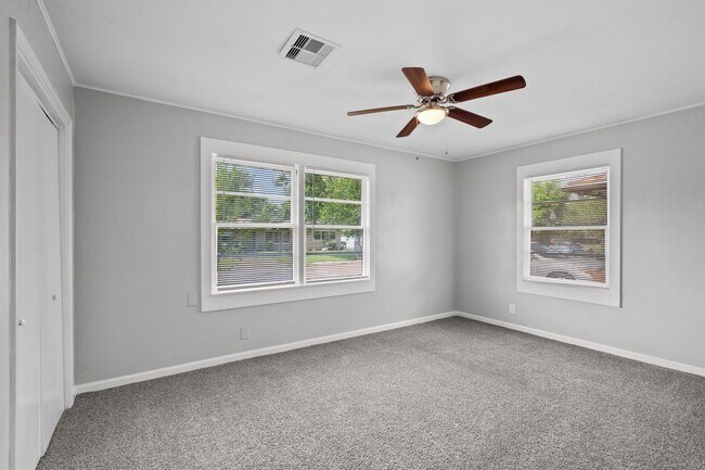 Building Photo - Beautiful 4 Bedroom, 2 Bath Home in Texas ...