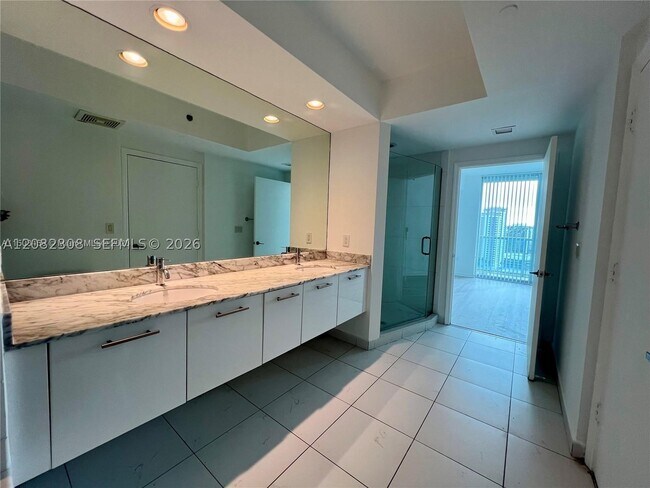 Building Photo - 500 Brickell Ave