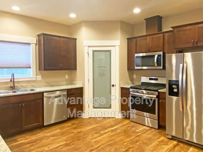 Building Photo - 106 S 21st. St.