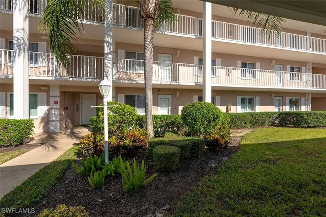 Building Photo - 5980 Amherst Dr