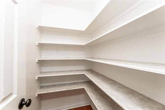 Building Photo - 4615 Plantation Colony Dr