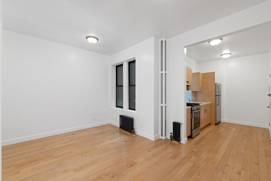 Building Photo - 206 Rivington St