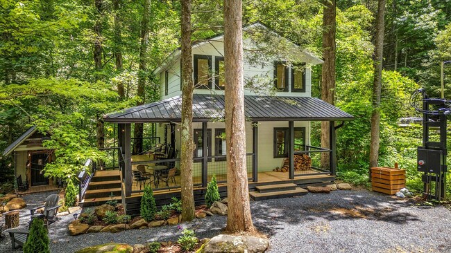 Building Photo - 152 Baxter Rd