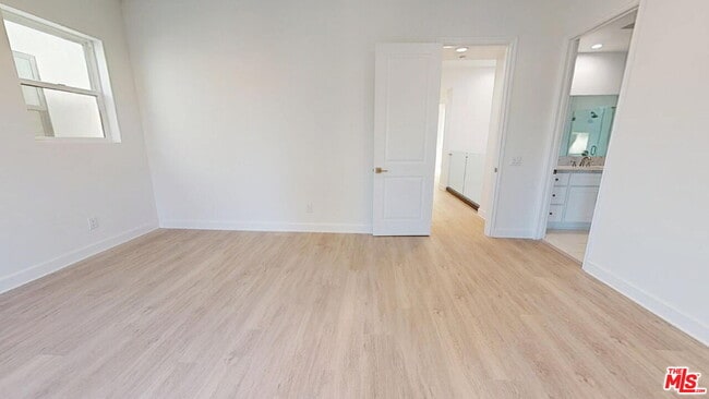 Building Photo - 8474 N. Camelia Court