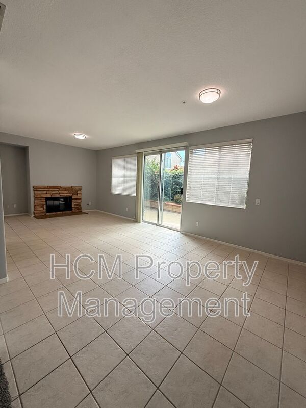 Building Photo - 651 N Jensen Pl