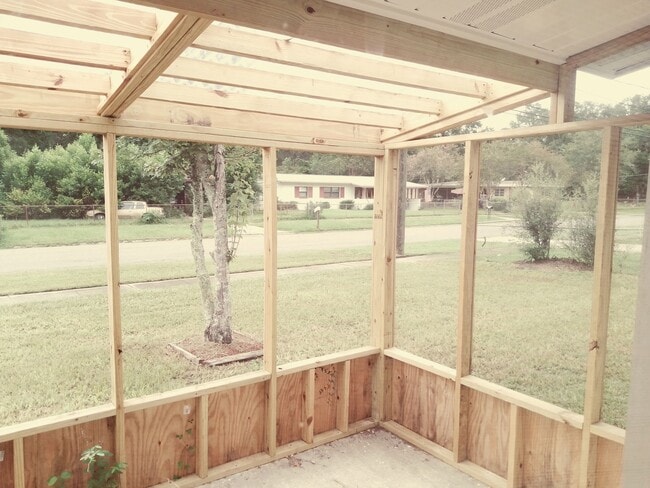 Building Photo - 4735 Redstone Dr