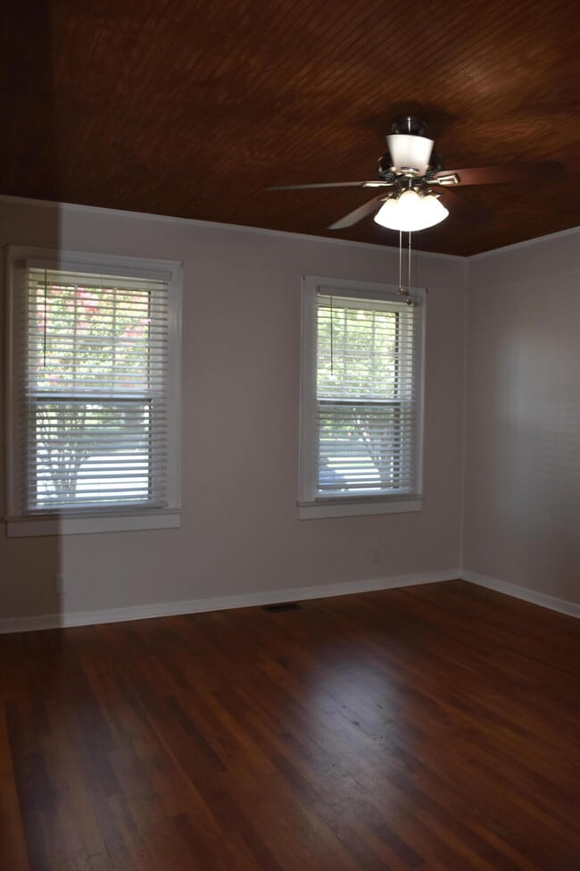 Building Photo - 326 Milledge Rd