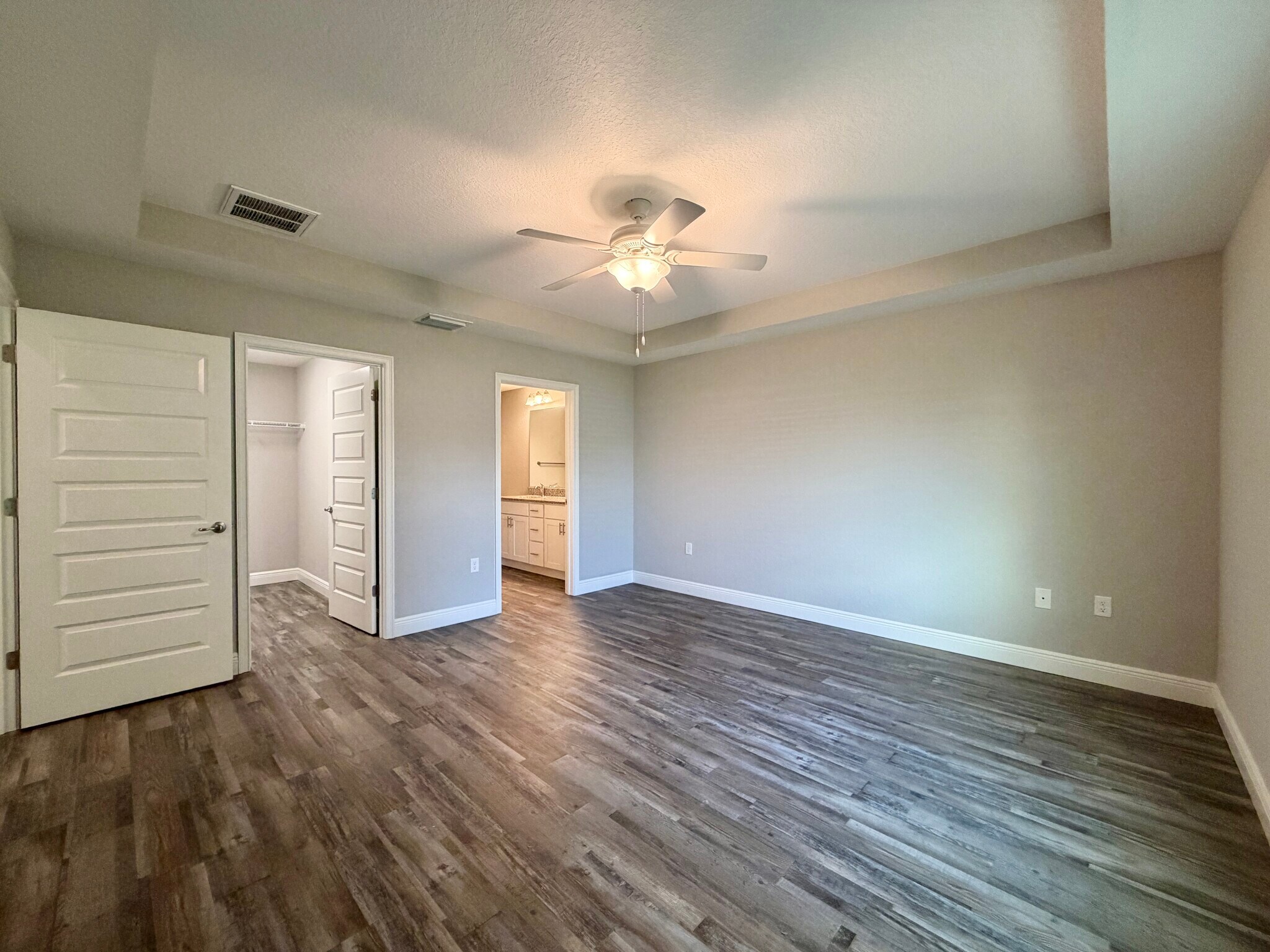 Building Photo - 9 Larch Dr